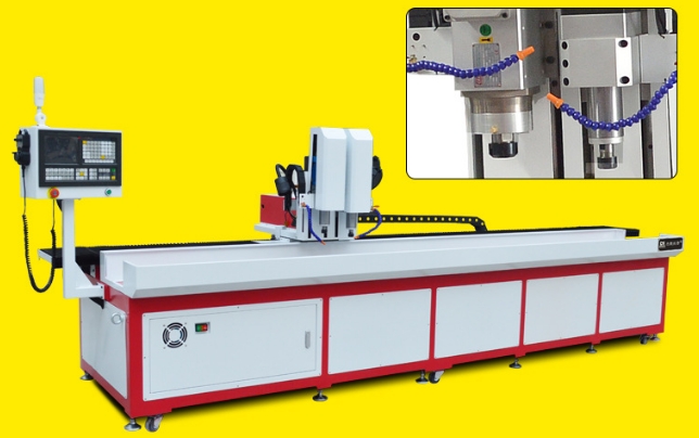 客戶(hù)訂購(gòu)三工位可加工不同孔徑的長(zhǎng)行程數(shù)控鉆孔機(jī)